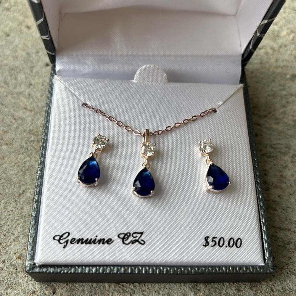 City Rox Blue and Silver Faceted Necklace and Earrings Set